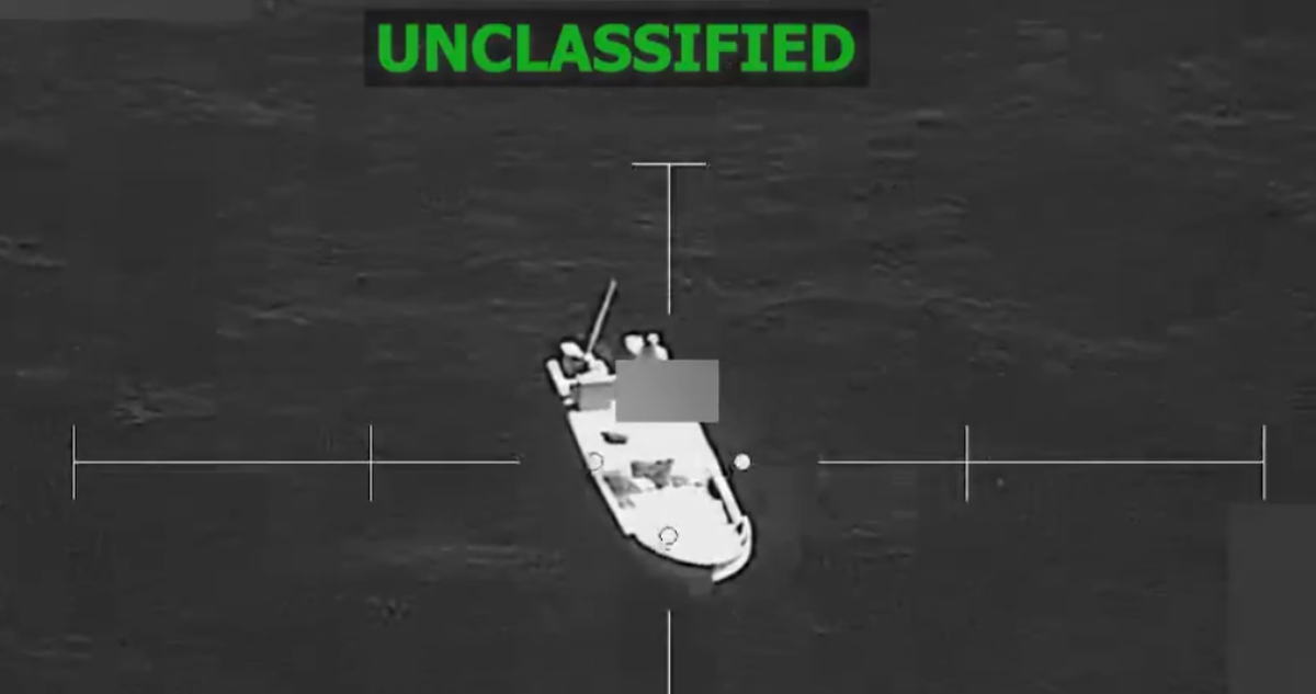 El gobierno de EU ataca tres lanchas en el Pacífico.