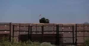 La administración del Presidente, Donald Trump, declaró el día de ayer la militarización de la frontera sur que comparten el estado de California y México.