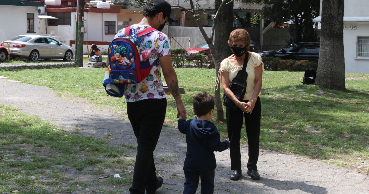 Autoridades estatales informaron este viernes que al menos 40 menores resultaron intoxicados en una guardería infantil subrogada del IMSS en Guasave, Sinaloa.