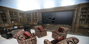 Las imágenes muestran el interior de varios cuartos, salones, salas y baños.