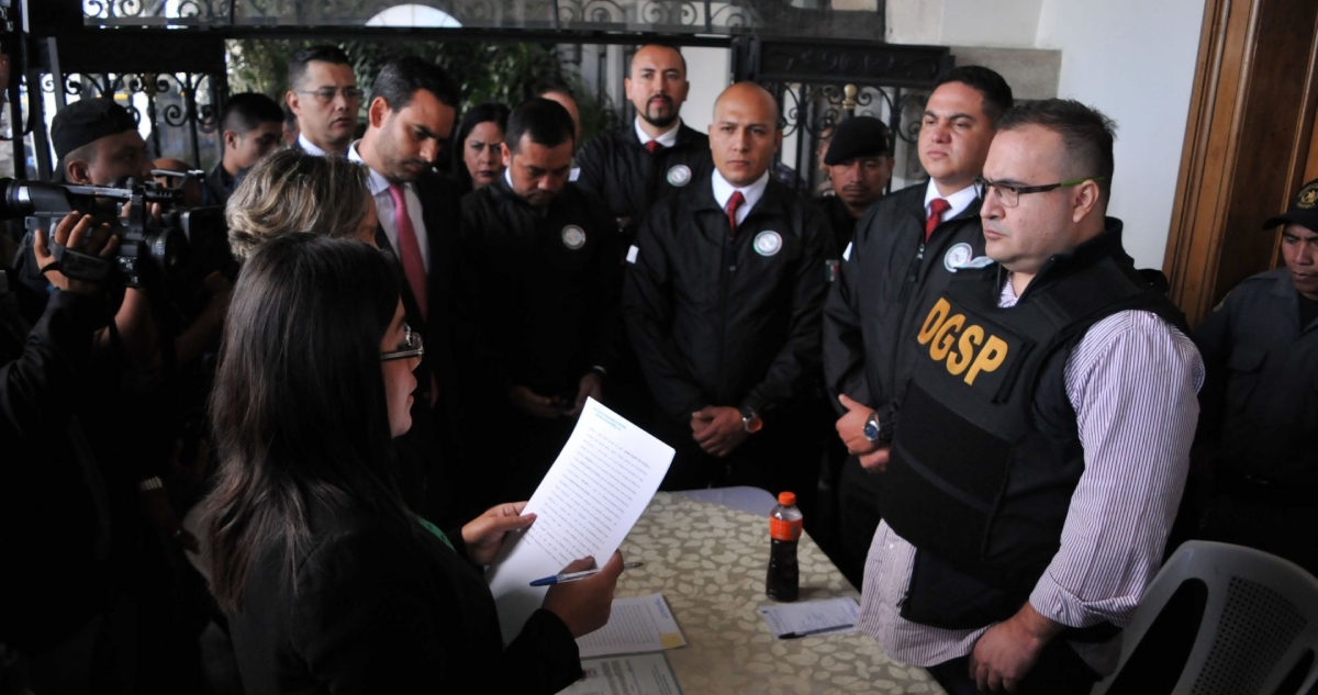 La audiencia que la FGR solicitó para imputar al exgobernador de Veracruz, Javier Duarte, delitos por malversación de recursos fue pospuesta por segunda vez.