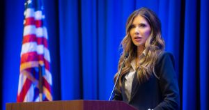 La Secretaria de Seguridad Nacional, Kristi Noem, aseguró que los cárteles mexicanos como el de provocan caos en su país y atentan contra los intereses de EU.