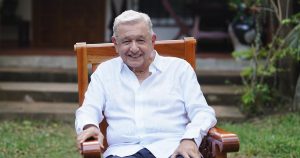 Digamos lo obvio: ni en ese momento de 2021, ni en ningún momento en la historia mexicana, hubo jamás indicio alguno de que López Obrador se quisiera reelegir.