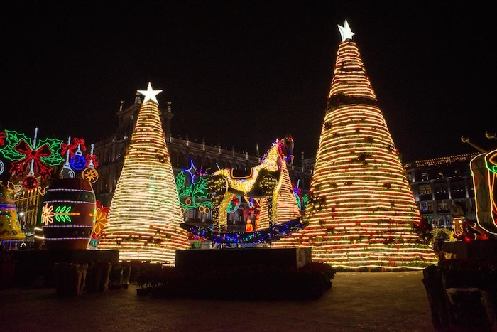 El Festival "Luces de Invierno 2025-2026" llenará de luces y música el Zócalo de la CdMx para celebrar la Navidad y el Año Nuevo.