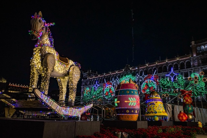 El Festival "Luces de Invierno 2025-2026" llenará de luces y música el Zócalo de la CdMx para celebrar la Navidad y el Año Nuevo.