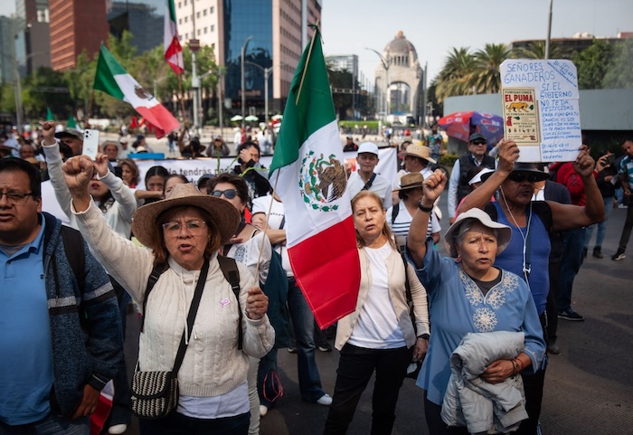 La Marcha de la Generación Z que se celebró este domingo en la CdMx congregó alrededor de 300 personas y concluyó con saldo blanco.