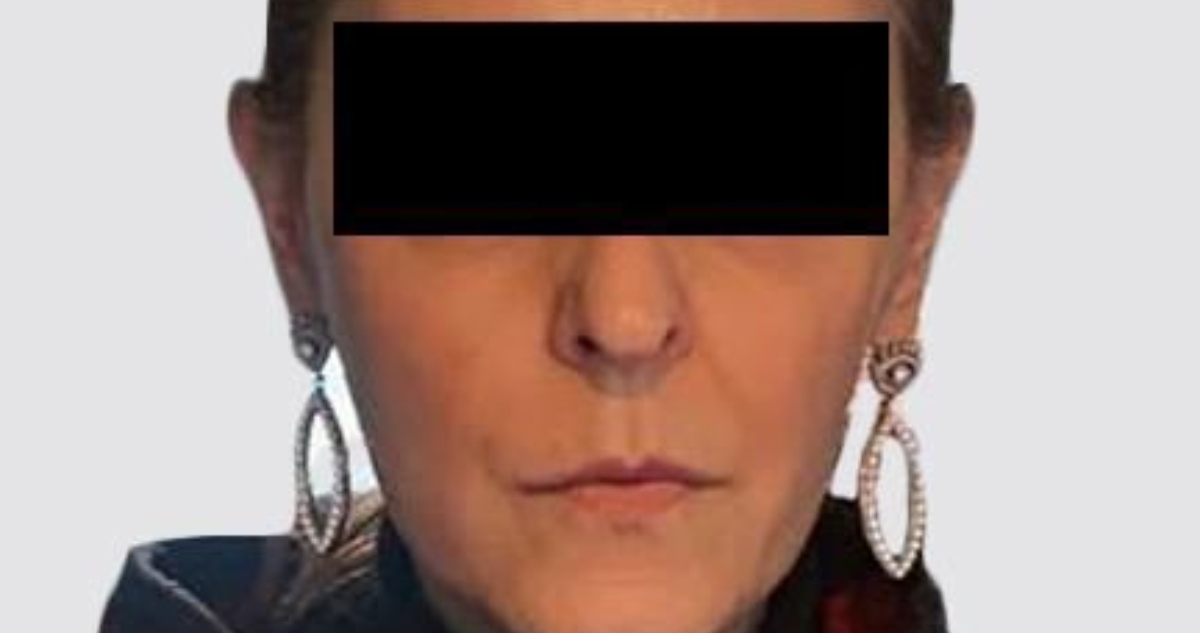 La FGR detuvo a María Vanessa "N", quien fuera asesora de Genaro García Luna, por presunto lavado de dinero y delincuencia organizada.