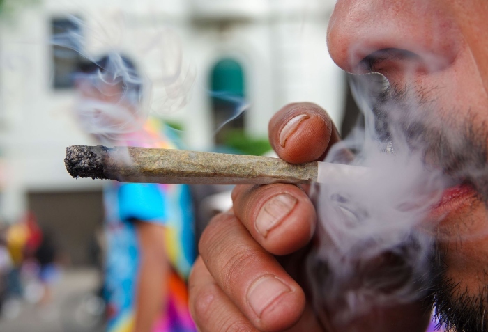 Los trastornos adictivos están genéticamente relacionados con el éxito educativo.