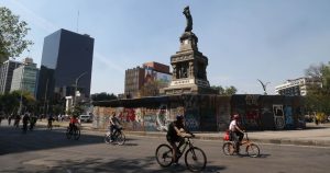 México es el número 11 en la lista de países más endeudados de América Latina (AL), lejos de los primeros lugares, con 47.7% de deuda como proporción del PIB.