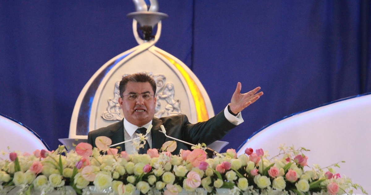 Naasón Joaquín García ya cumple una condena por tres cargos de abuso sexual a menores de edad.