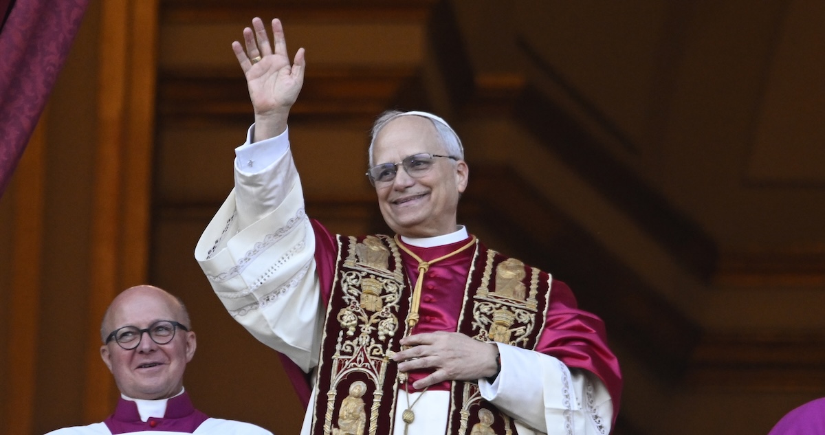 El Papa León XIV pronunció su bendición navideña "Urbi et Orbi" por primera vez en la Plaza de San Pedro; llamó a la paz en el mundo y la responsabilidad.