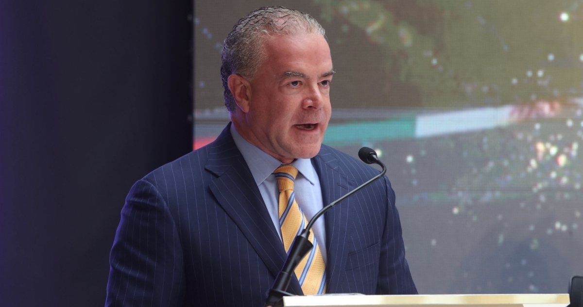 La UIF congela las cuentas de Raúl Rocha Cantú.