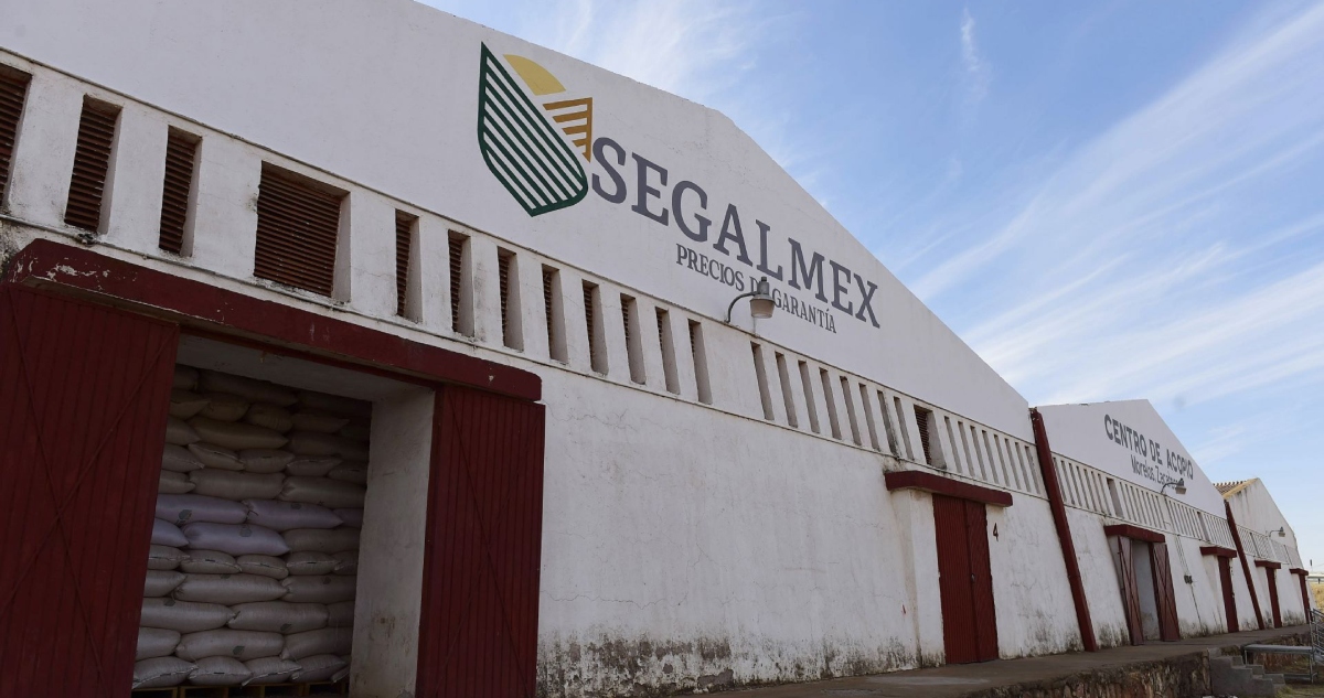 Sheinbaum, la sucesora de AMLO, le cambió el nombre a Segalmex por el de Alimentación para el Bienestar, pero a mediados de 2025 brotó de nuevo la corrupción.