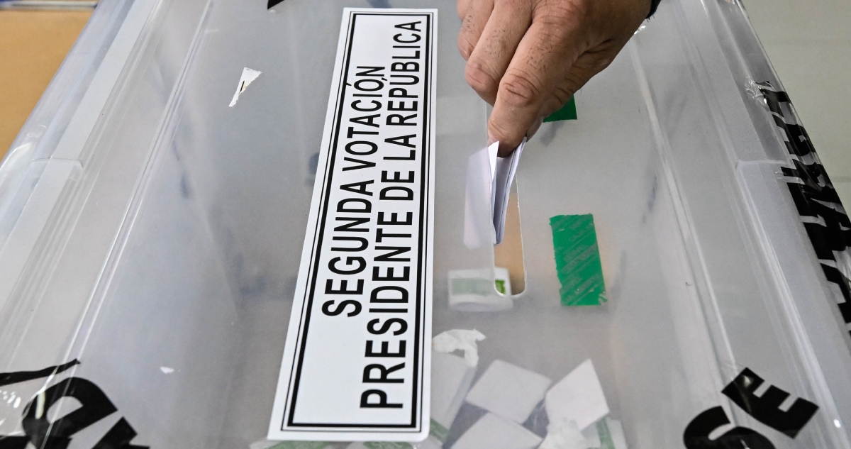 La referencia a “los 30 años” sintetiza con claridad este nuevo eje. En Chile, esa expresión se popularizó durante el estallido social de 2019.