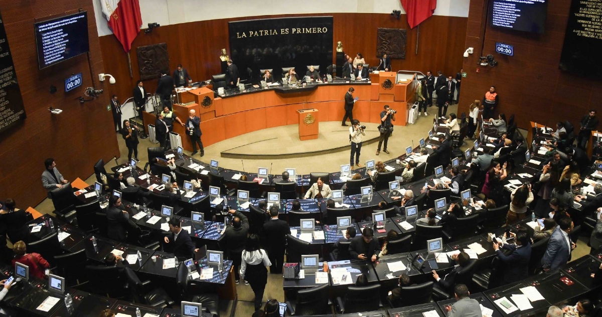Senado recibe reforma laboral.