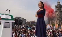 El pasado sábado 6 de diciembre, miles de ciudadanos se congregaron en el Zócalo capitalino en un acto masivo de respaldo a la Presidenta Claudia Sheinbaum Pardo y a la Cuarta Transformación (4T), enviando un mensaje directo de rechazo a los intentos de deslegitimación, la injerencia extranjera del Gobierno estadounidense y las campañas sucias de la derecha.