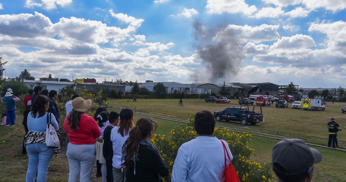 La Presidenta Claudia Sheinbaum Pardo reveló este martes que una falla técnica pudo ser la causa el desplome de una avioneta en el Estado de México (Edomex).
