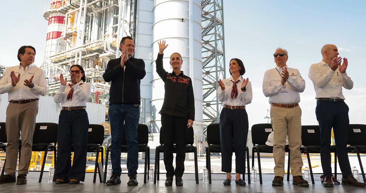 Sheinbaum critica a gobiernos neoliberales que trataron de privatizar a CFE