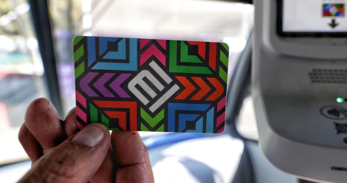 La Ciudad de México (CdMx) lanzó la Tarjeta Virtual de Movilidad Integrada, una versión digital de la tarjeta física para usar el celular como pase de entrada.