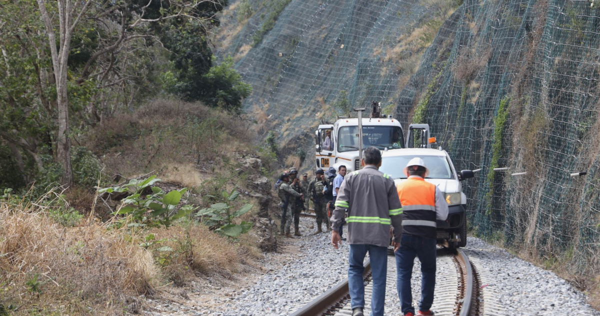 Entre otros avances, se lleva a cabo una revisión documental y continúan los trabajos de campo en la zona del descarrilamiento del Tren Interoceánico.
