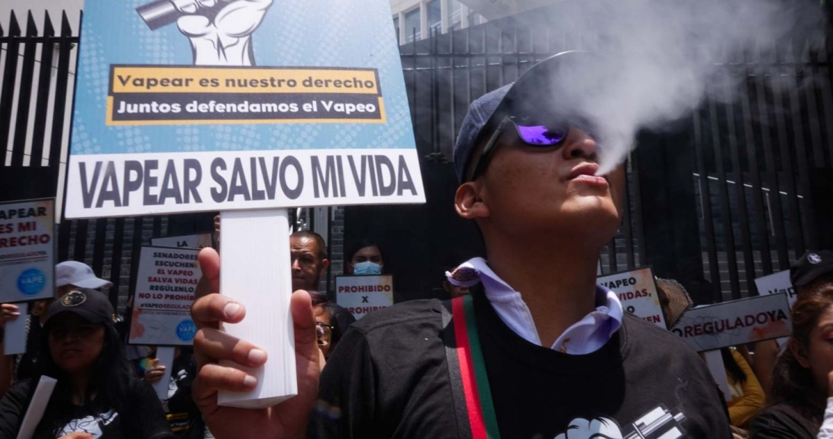 Uso de vapeadores podría derivar en cáncer de cabeza y cuello.