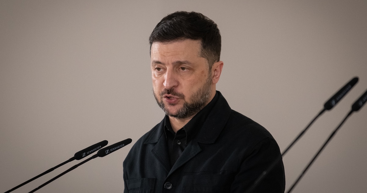 El Presidente de Ucrania, Volodímir Zelenski, reveló los detalles del borrador del plan de paz elaborado junto a Estados Unidos (EU) para poner fin a la guerra.