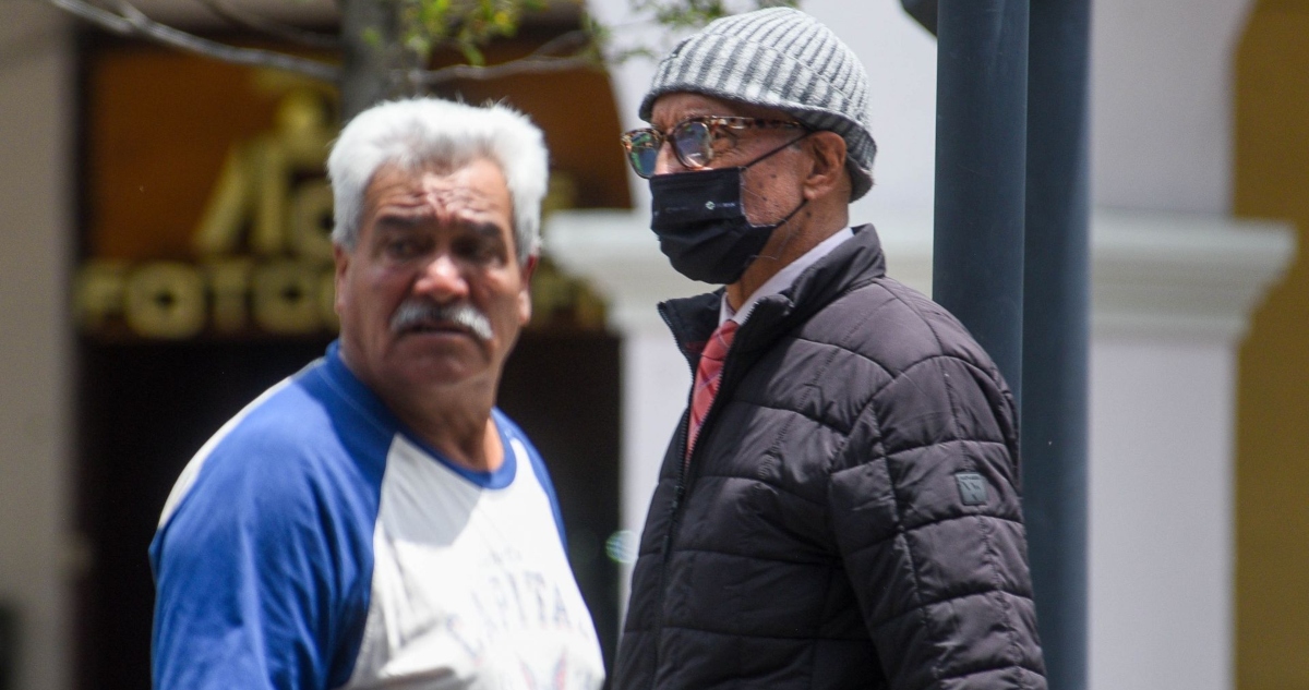 La ciencia indica que el cuidado de los nietos puede proteger el cerebro de los abuelos.