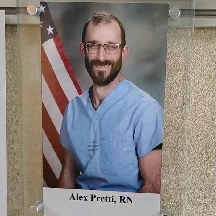 Los padres de Alex Pretti, asesinado por agentes del ICE en Minneapolis, afirmaron que su hijo no iba armado y que era un hombre de bien.