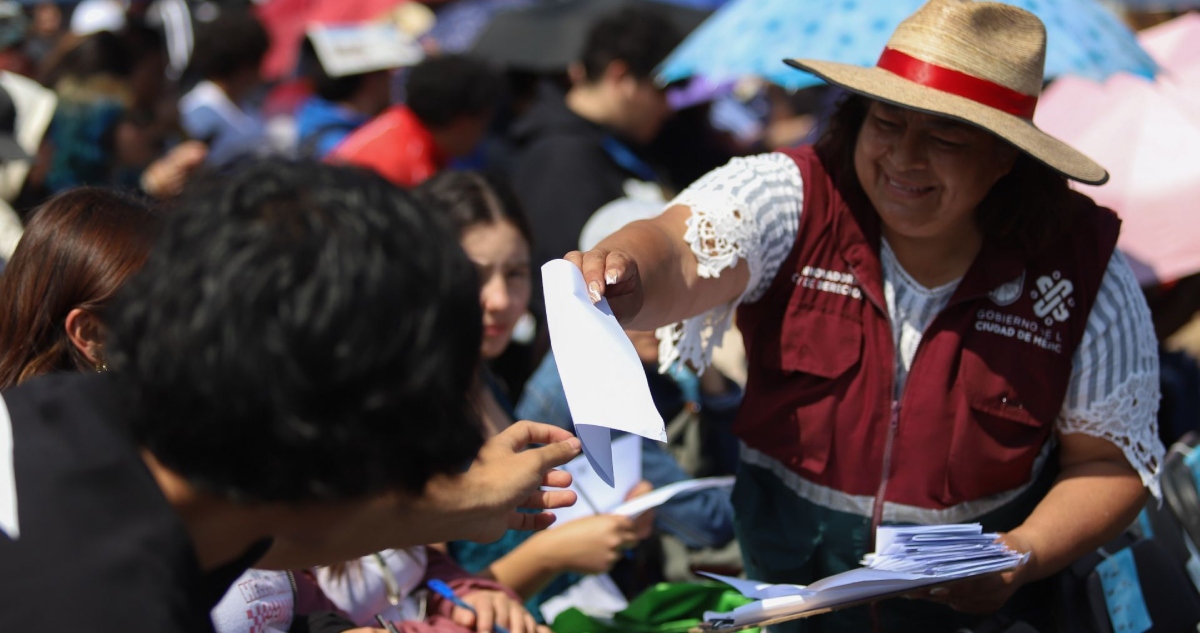 El Gobierno de México dio a conocer que para este 2026 las Becas para el Bienestar tendrán una cobertura nacional que superará los 22 millones de estudiantes.