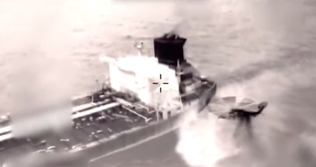 El Comando Sur publicó un video de la captura del buque petrolero Olina en el Caribe; iba rumbo a Venezuela.