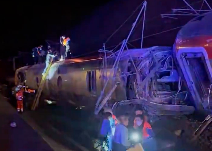 Fotos y videos del descarrilamiento de un tren en Adamuz, España
