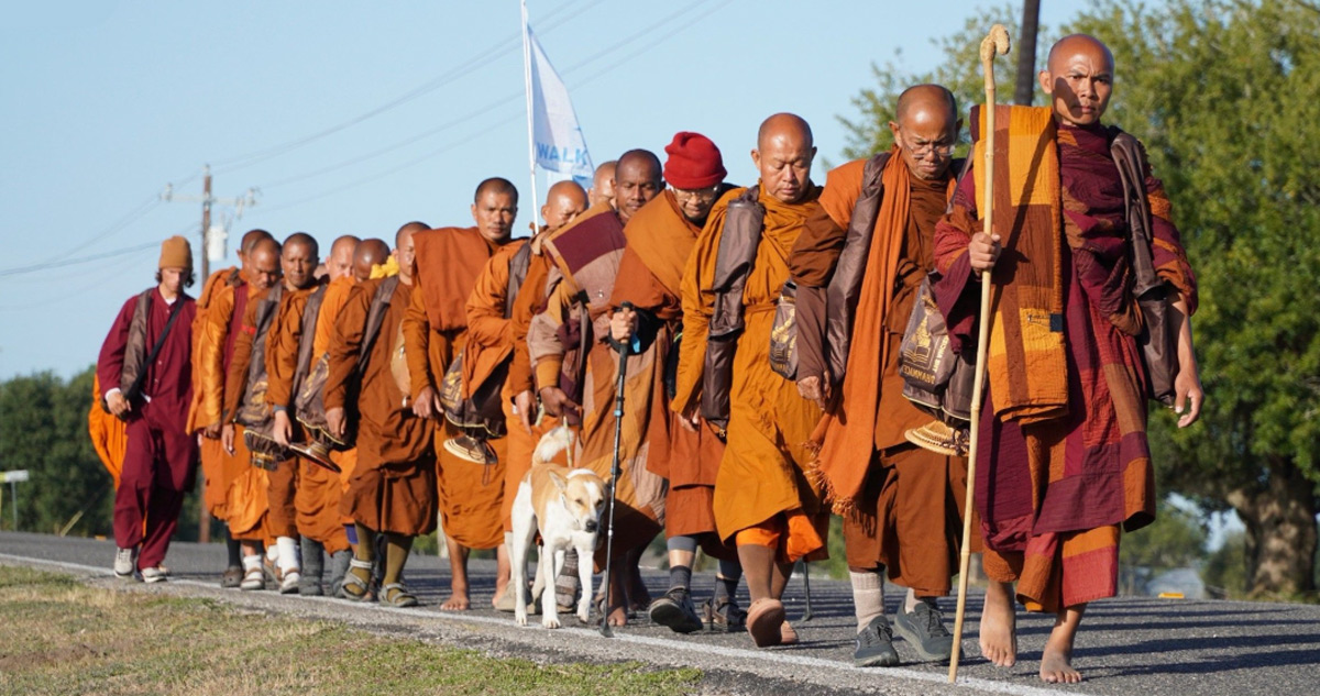 ¿Qué hará Trump con los monjes budistas?