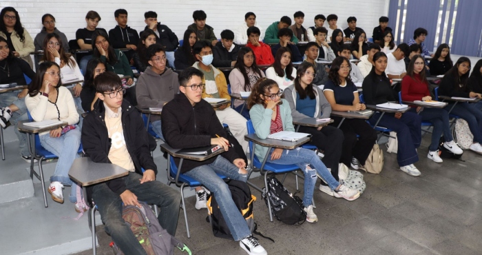 Dormir más el fin de semana para recuperar el sueño perdido durante la semana puede ser bueno para la salud mental de los adolescentes, según una investigación.