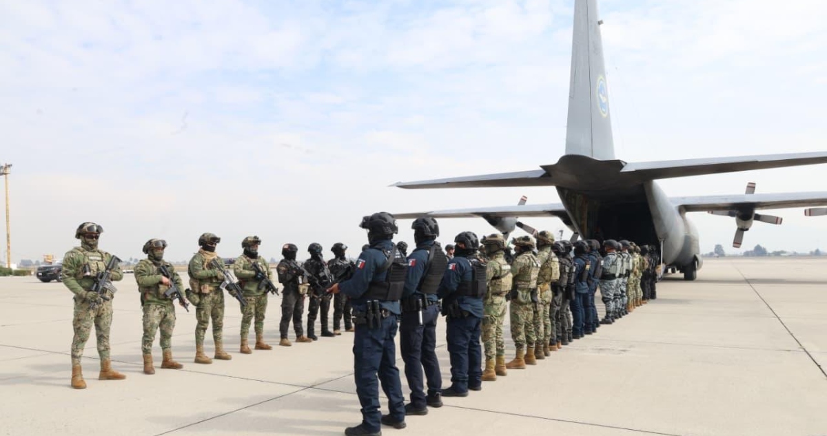 El Gobierno de México anunció este martes que envió a EU, sin usar los canales de extradición comunes, a 37 criminales presos relacionados con el narcotráfico.