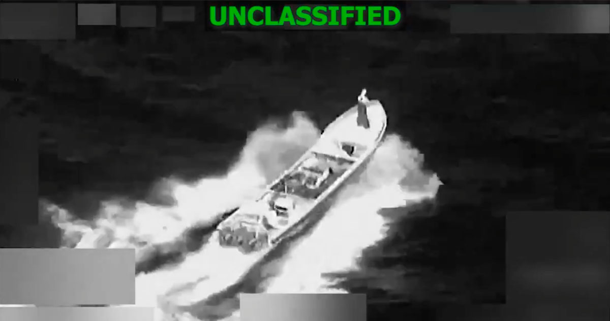 EU ataca otra embarcación en el Pacífico; mata a 2 y busca a un sobreviviente