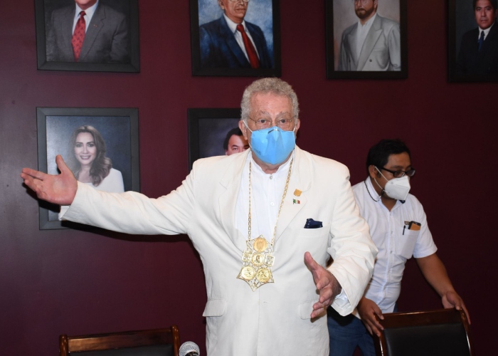 El exrector de la Universidad Autónoma de Campeche (UACAM), José Alberto Abud Flores, fue liberado luego de su detención por presunta posesión de drogas.