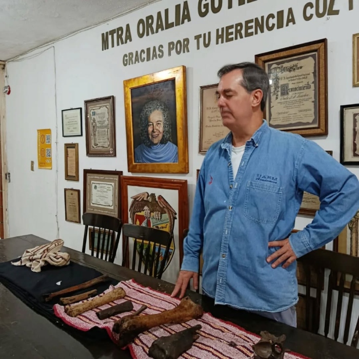 Un bioespeleólogo mexicoamericano encontró fósiles de megafauna prehistórica en la Sierra de Tanchipa que será donada, en parte, al Museo Regional Huasteco.