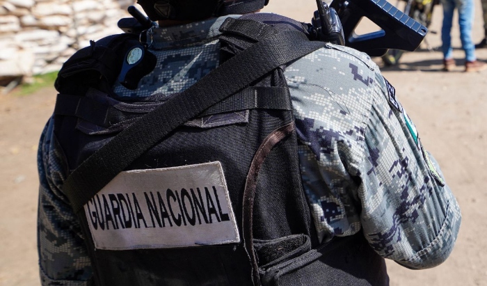 El maestro colombiano denunció que los agentes de la GN le rompieron tres costillas.