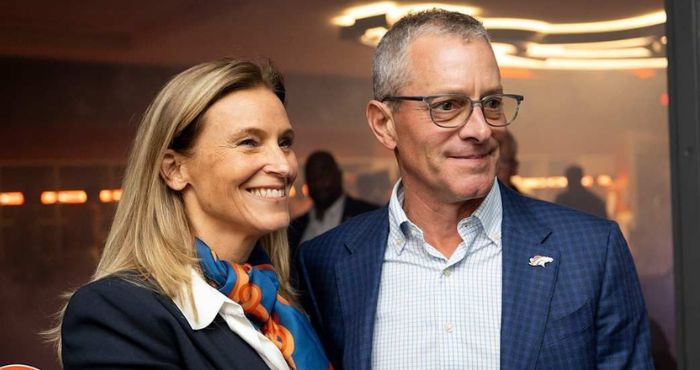 Carrie Walton y Greg Penner dueños Broncos