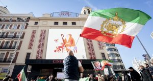 El Ministro de Exteriores de Irán afirmó que "no quiere guerra, pero está totalmente preparado para una" y apostó por "negociaciones justas" con Estados Unidos.