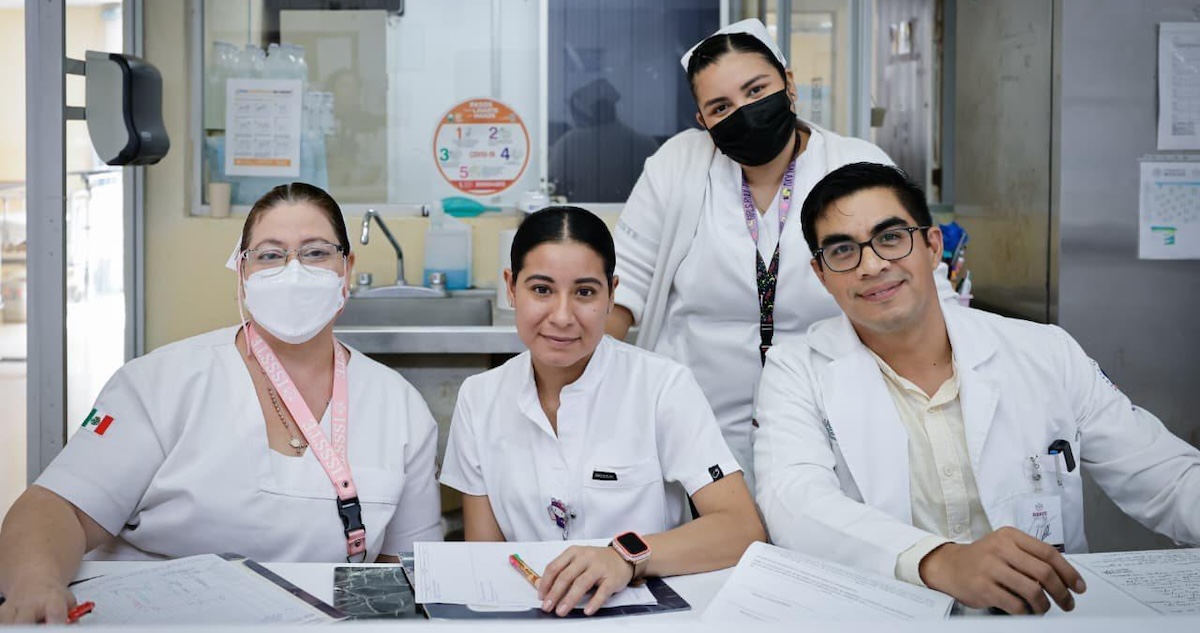 El director del ISSSTE, Martí Batres, visitó la Clínica Hospital “Ciudad del Carmen”, en Campeche, para supervisar las obras de mejora.