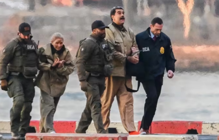 Maduro y Flores aterrizan en NY para comparecer en el Tribunal Federal del Distrito Sur.