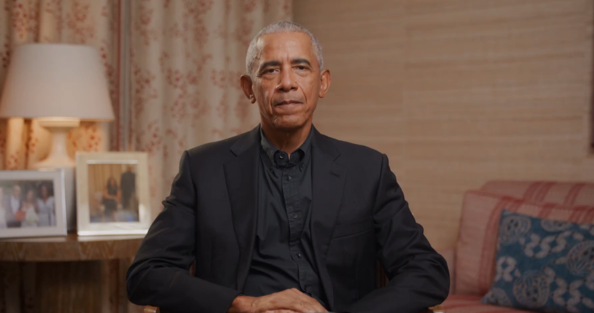 El expresidente Barack Obama y la exprimera dama Michelle Obama advirtieron este domingo que los valores fundamentales de EU "están cada vez más bajo ataque".