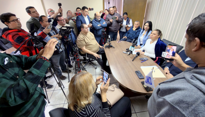 La oposición en Baja California pide la destitución de la Diputada de Morena que fue retenida en EU.