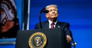 Mientras AL sigue las noticias después del robo del petróleo de Venezuela, los fondos de cobertura están alegres. “Llamémoslo el ‘negocio de Donroe’”, dice WSJ.