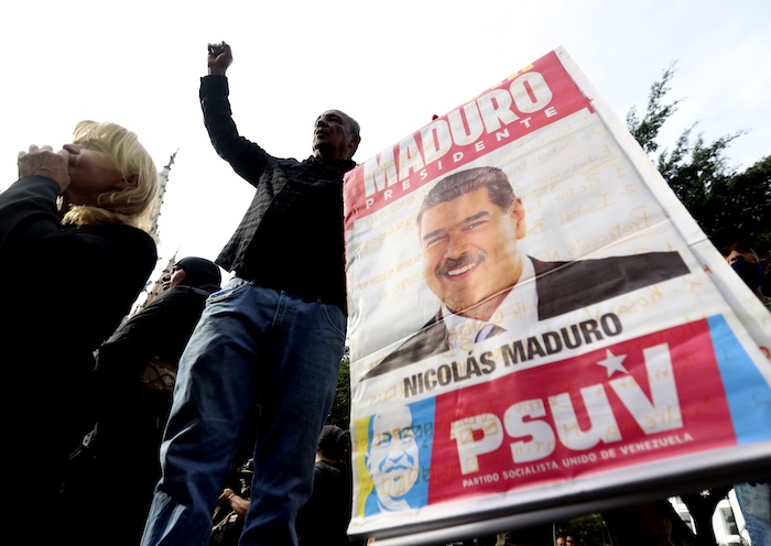 Según NYT, Trump le habría ofrecido a Maduro dejar Venezuela y exiliarse en Turquía, sin embargo, no aceptó. Esto llevó a EU a buscar otra opción: Rodríguez.