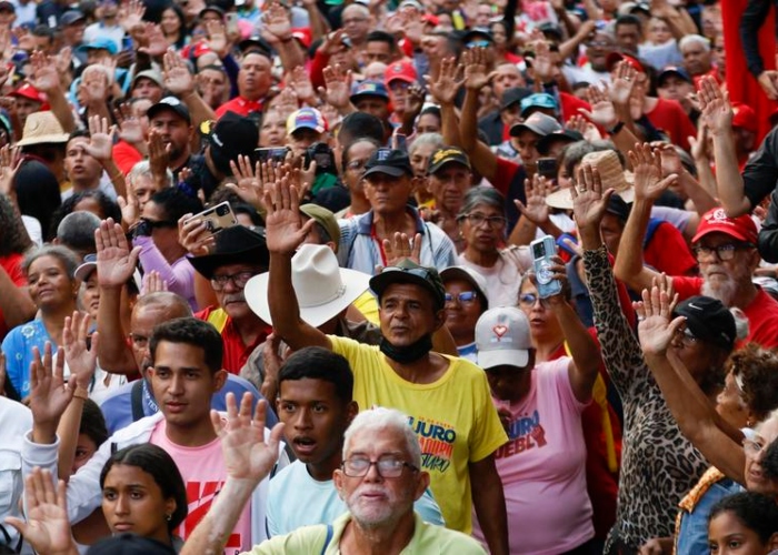 Nicolás Maduro dijo el pueblo de EU debe saber que en Venezuela tiene un pueblo amigo, amistoso, pacífico, y tiene un gobierno también amistoso.