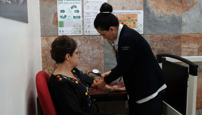 Revelan una dieta sencilla y breve que te hará reducir el colesterol alto durante semanas