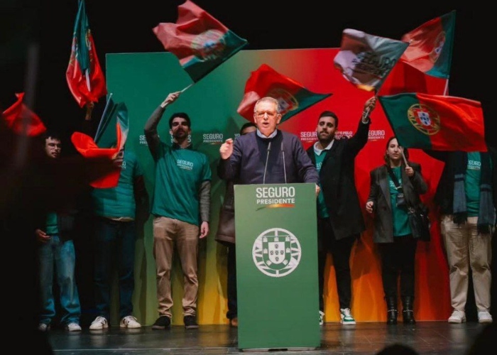 Portugal acude este domingo a las urnas para elegir a su nuevo Presidente en las elecciones más disputadas de las últimas décadas.