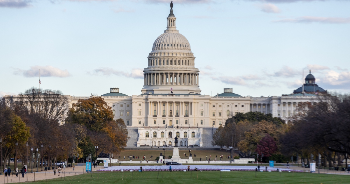 Los republicanos del Senado votaron a favor de rechazar una resolución sobre los poderes de guerra de Donald Trump.